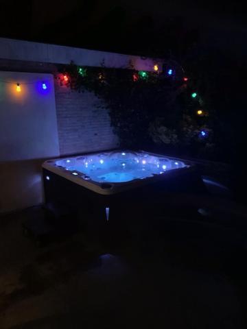 Villa Cosy Central Incl Jacuzzi Near Trainstation, Beach And City Heemstede Ngoại thất bức ảnh
